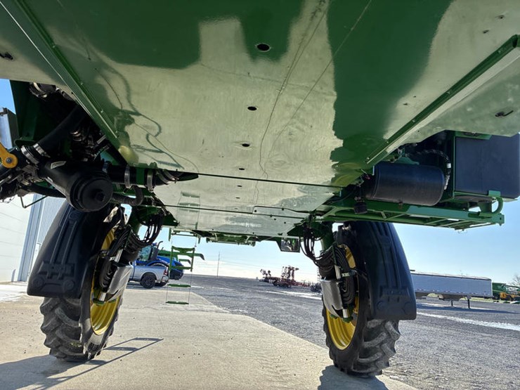 2022-john-deere-410r-image-40