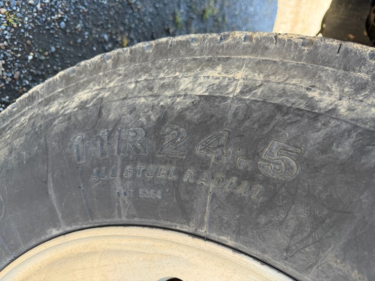 #42452-•-2007-international-l9427-daycab-truck-tractor-vin:-2hscnapr37c468369-image-8