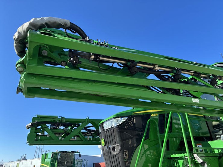 2022-john-deere-410r-image-50