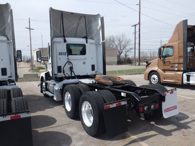 2024-kenworth-t680-image-13