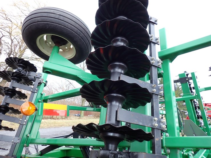 great-plains-2200tt-image-11