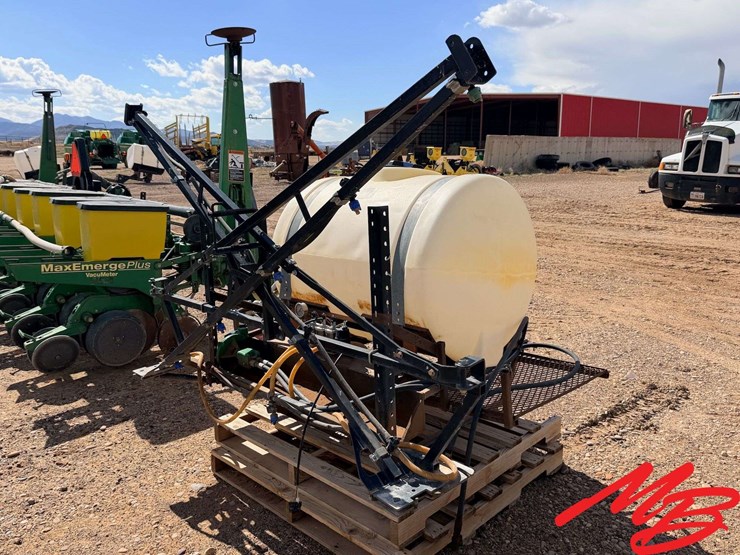 150-gallon-3-pt-sprayer-image-6