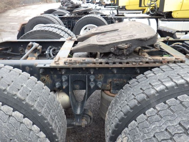 2016-international-8600-image-4