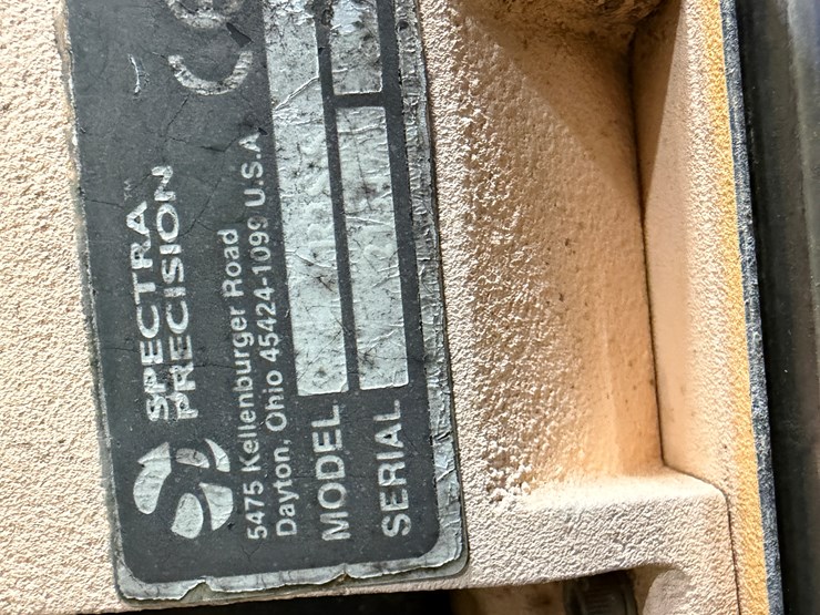 #37050-•-**-spectra-precision-laser-plane-w/control-system-image-7