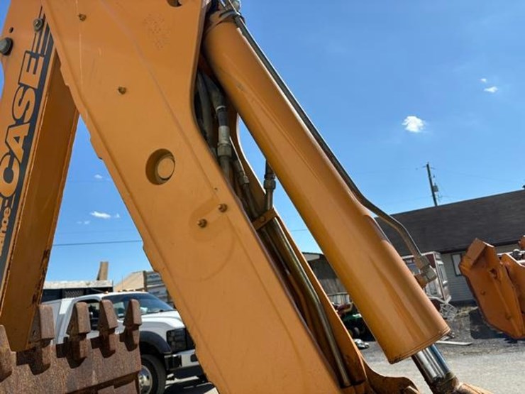 2002-case-590sl-image-14