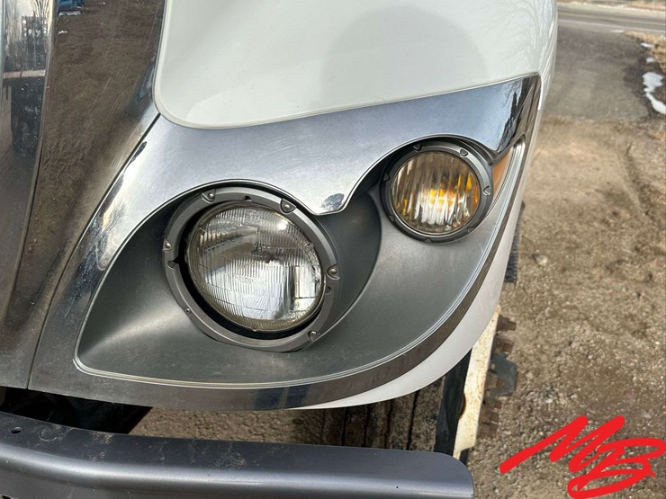 2008-international-7400-image-9