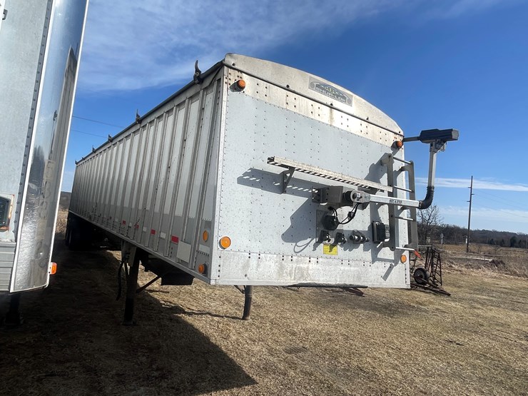 2000-cornhusker-hopper-image-3