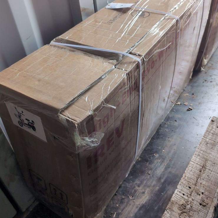 IREV Electric High End Wheeled Vehicle - New In Box - Rose Pink