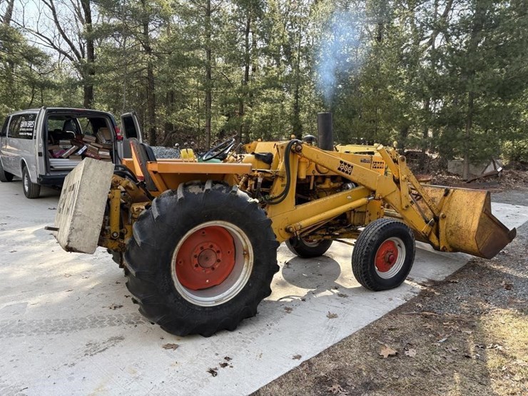 case-construction-king-480-industrial-tractor-image-3