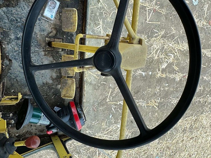 new-holland-70-image-47