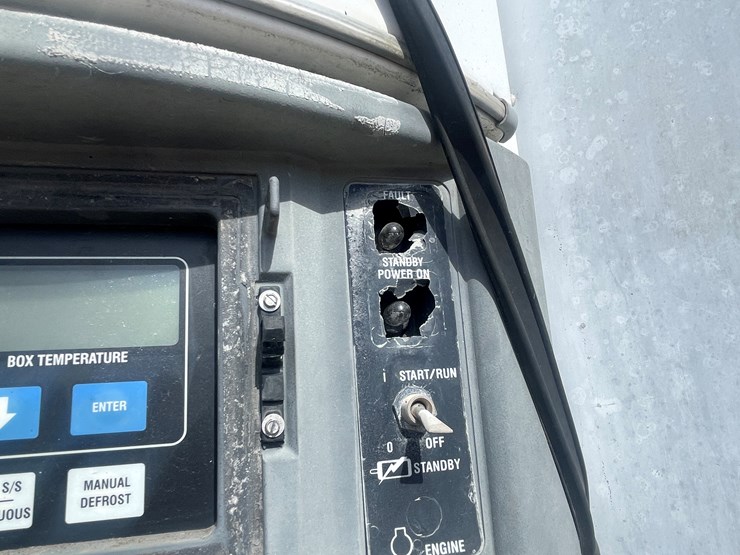 1999-utility-53'-image-18