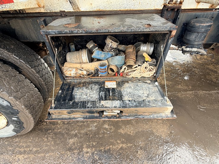 1988-mack-dm690s-image-43