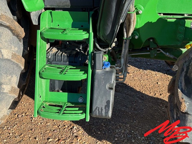 2023-john-deere-6120m-image-13