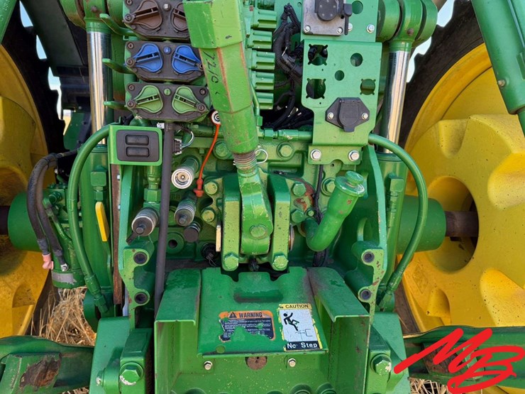 2015-john-deere-7210r-image-19