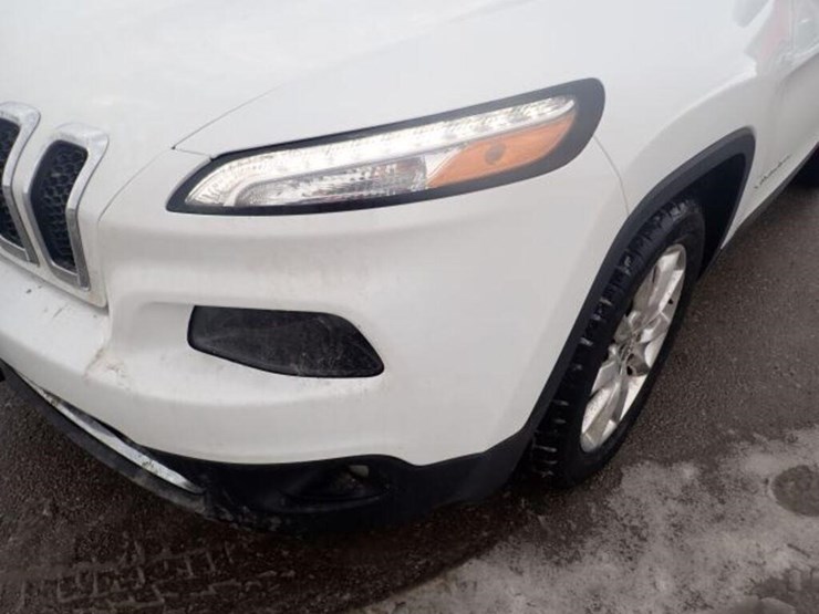 2016-jeep-cherokee-image-82