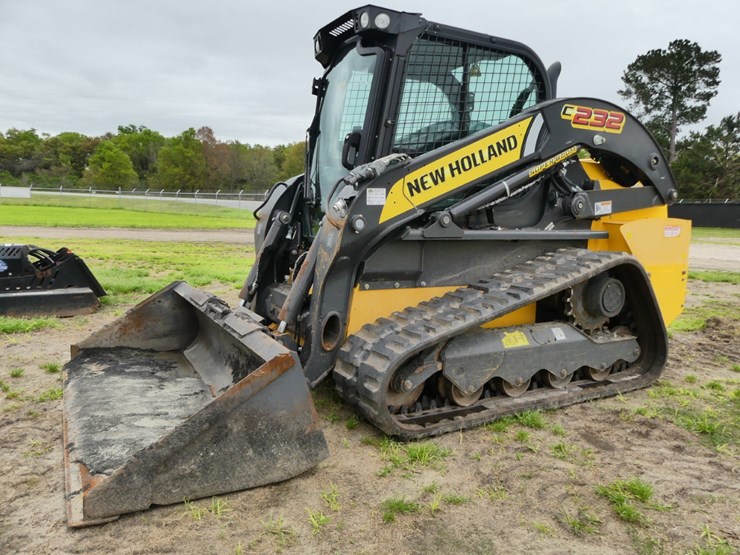 new-holland-c232-image-1