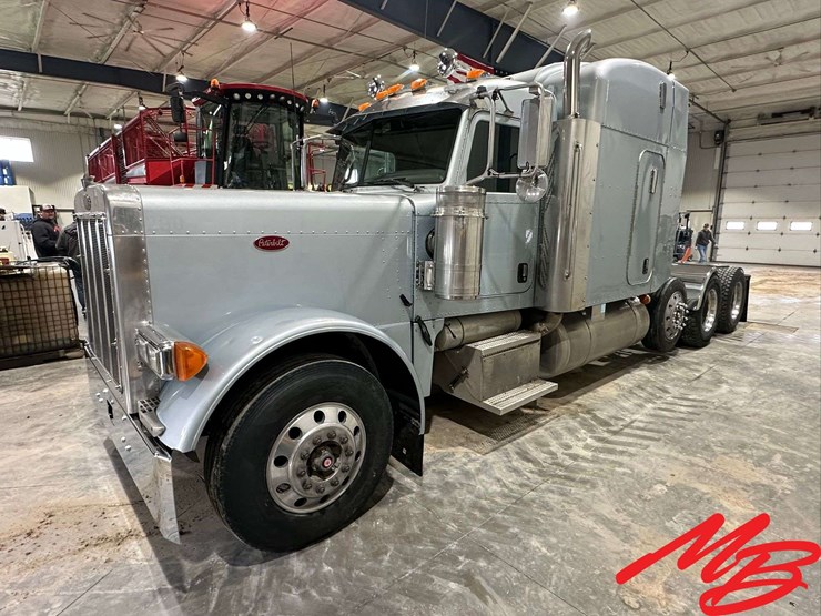2007-peterbilt-379-image-23