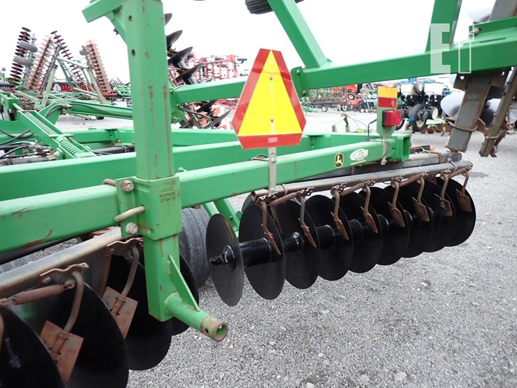 john-deere-637-image-11