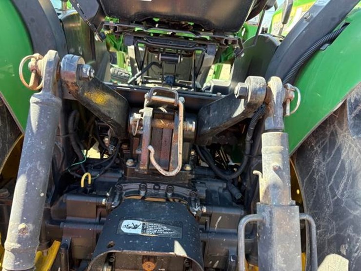 2007-john-deere-3120-image-15