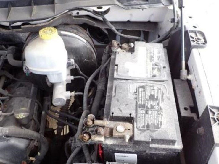 2013-ram-1500-slt-image-36