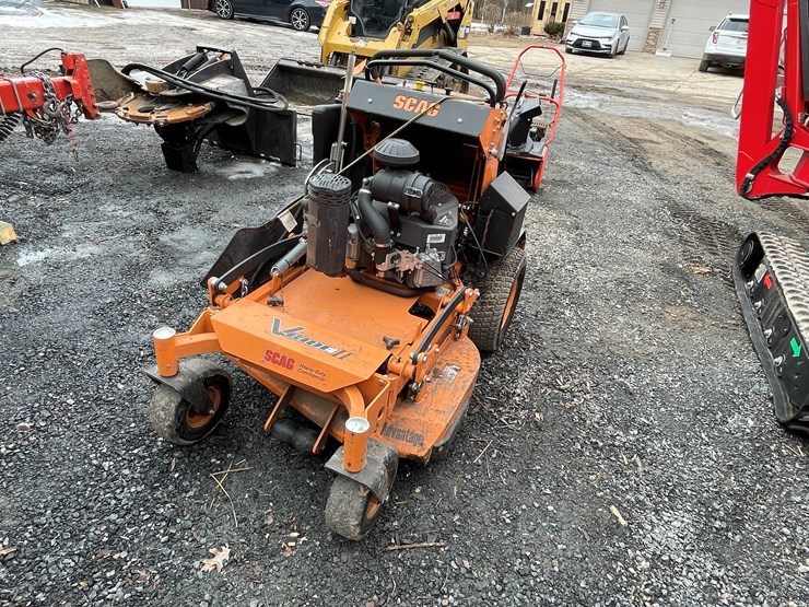 #1016-•-scag-v-ride-lawn-mower-(fall-creek,-wi)-image-1