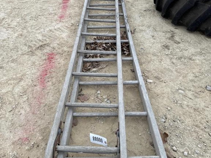 #88-•-20'-wood-extension-ladder-image-1