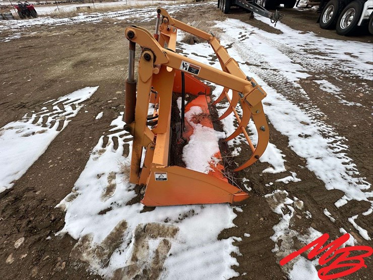 2015-kubota-m135gx-image-32