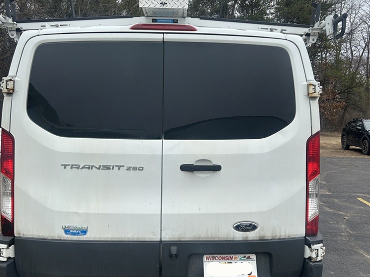 2015-ford-transit-image-5