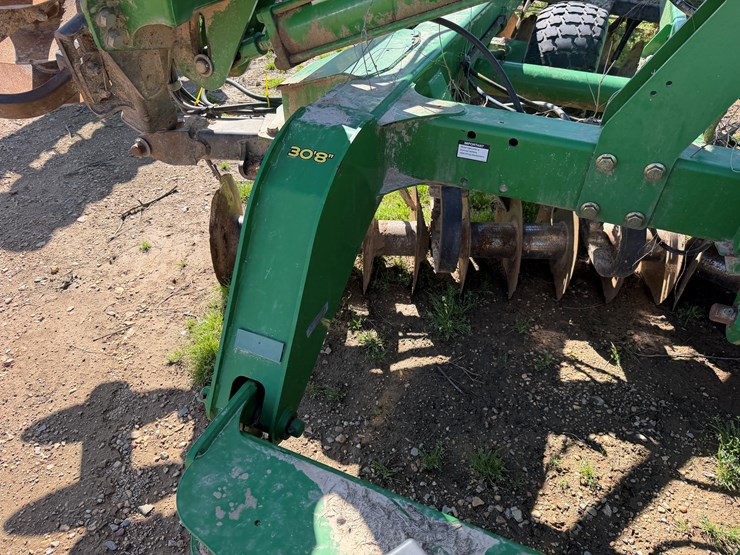 john-deere-2623vt-image-25