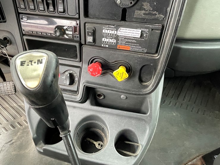 2016-international-prostar-image-53