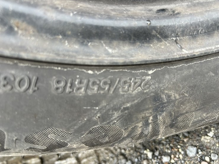 2016-ford-explorer-image-34