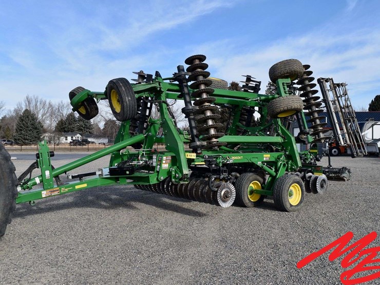 2019-john-deere-2660vt-image-2