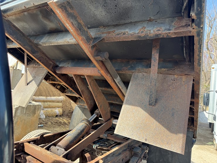 2005-ford-f350-xl-image-15