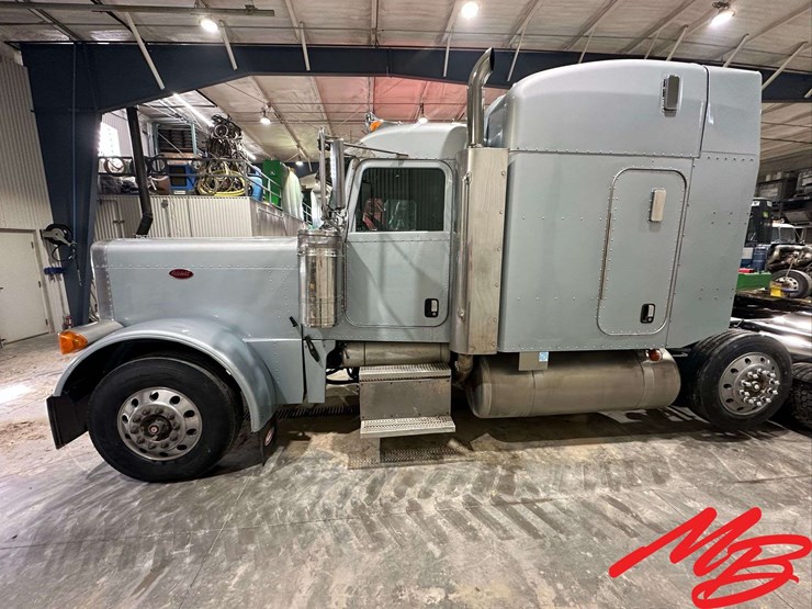 2007-peterbilt-379-image-24