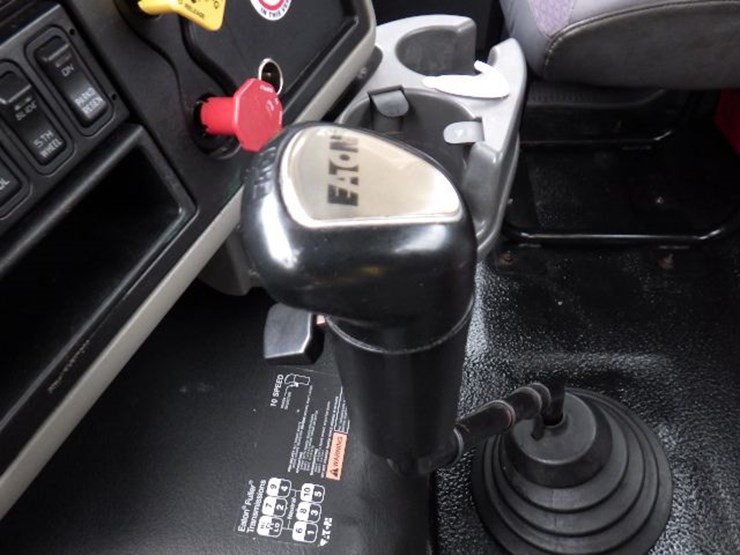 2016-international-8600-image-16