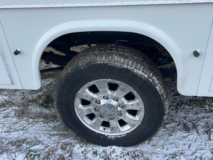 2011-chevrolet-3500hd-image-20