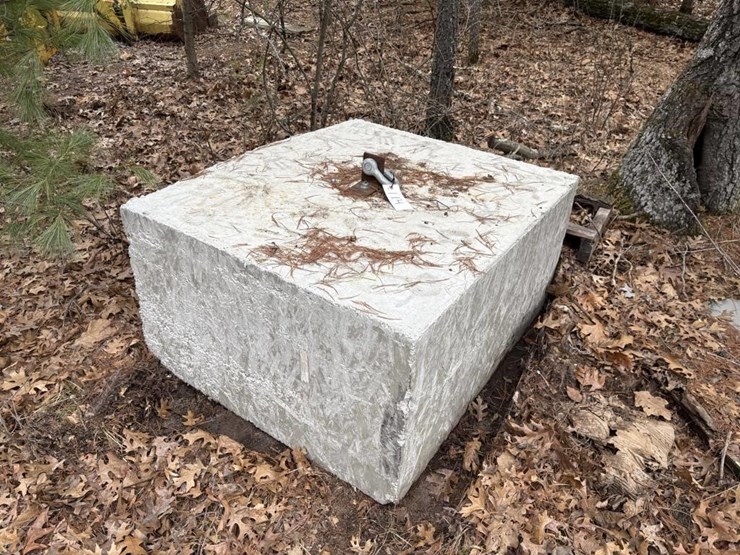 cement-40"-x-48"-x-23"-block-image-2