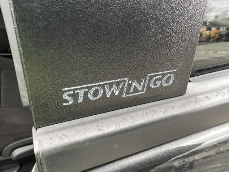 2012-dodge-grand-caravan-image-25