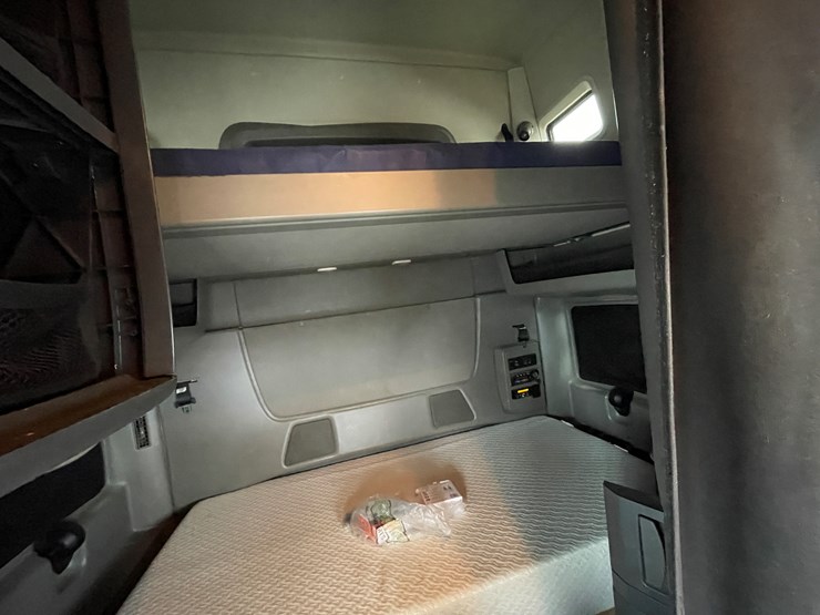 2016-international-prostar-image-35