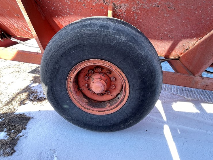 #1013-•-caldwell-grain-cart-image-32