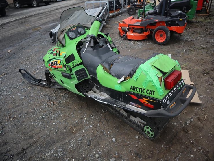 articcat-zr700-snowmobile-image-6