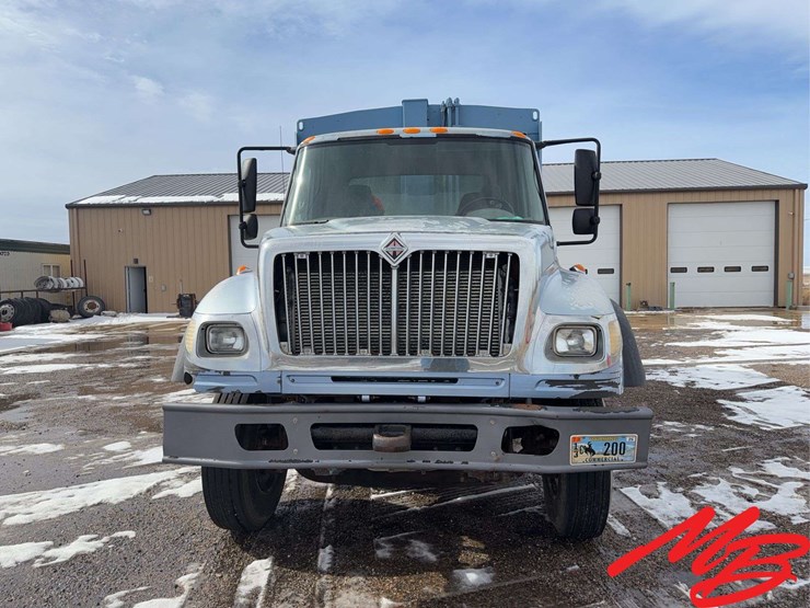 2004-international-7600-image-8