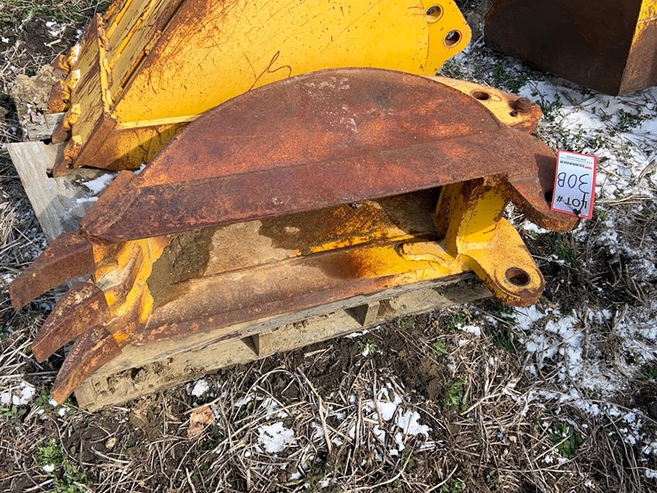 john-deere-12-image-1