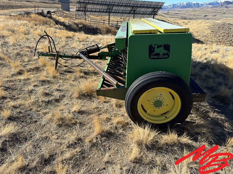 john-deere-8300-image-8