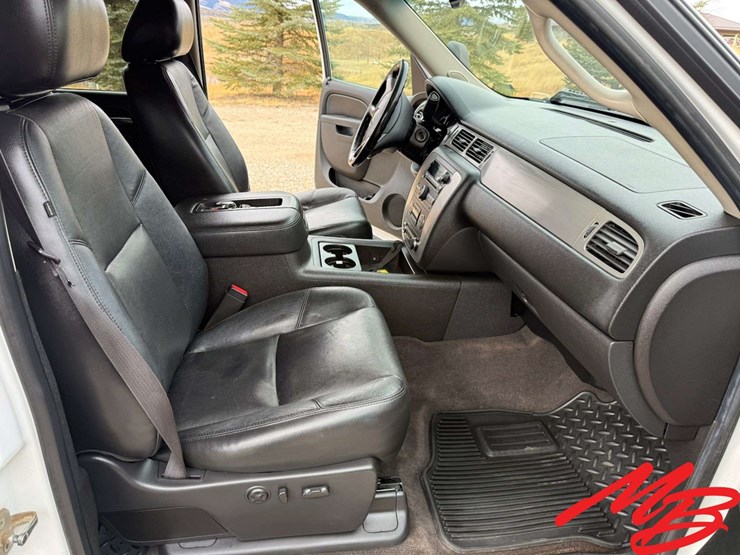 2014-chevrolet-silverado-2500-image-59