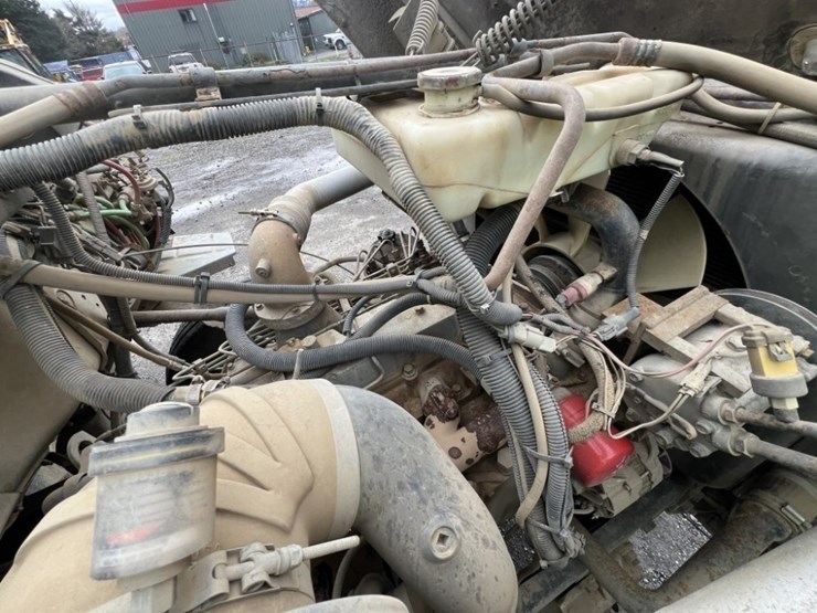 1993-ford-l8000-image-12