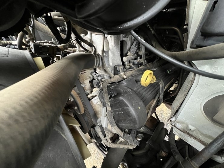 2004-ford-e250-image-12