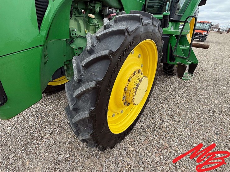 2013-john-deere-8285r-image-21