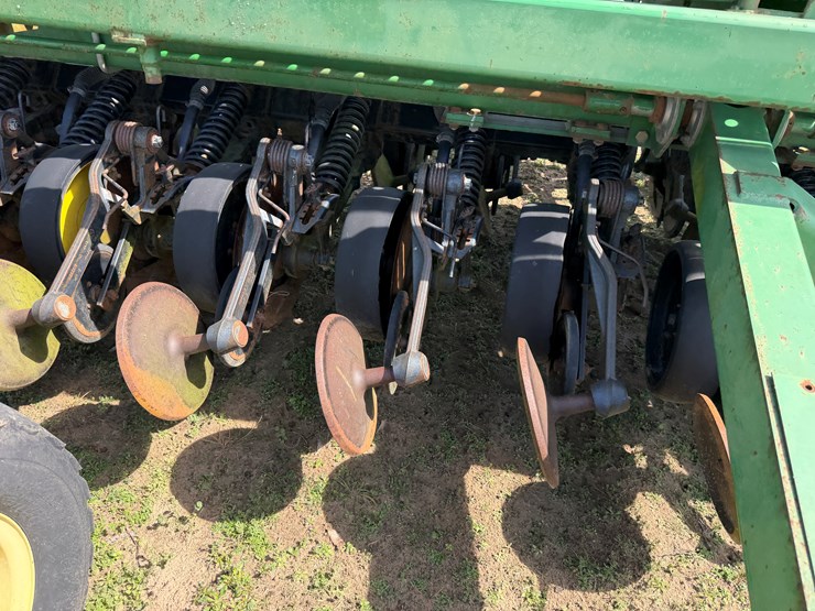 john-deere-1560-image-13