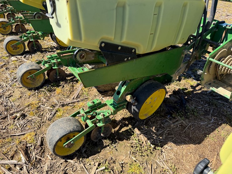 john-deere-1720-image-46